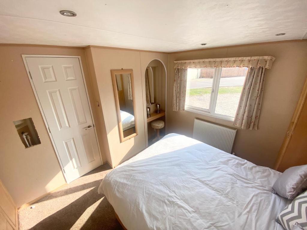 Luxury 2 Bedroom 2 Bathroom Caravan-Small Sofa 1 Pers Saint Osyth Esterno foto