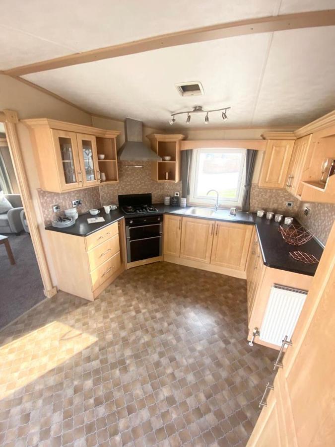 Luxury 2 Bedroom 2 Bathroom Caravan-Small Sofa 1 Pers Saint Osyth Esterno foto