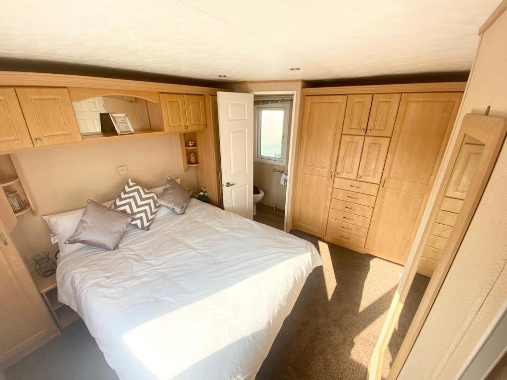 Luxury 2 Bedroom 2 Bathroom Caravan-Small Sofa 1 Pers Saint Osyth Esterno foto