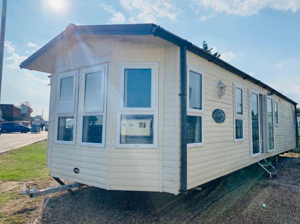 Luxury 2 Bedroom 2 Bathroom Caravan-Small Sofa 1 Pers Saint Osyth Esterno foto